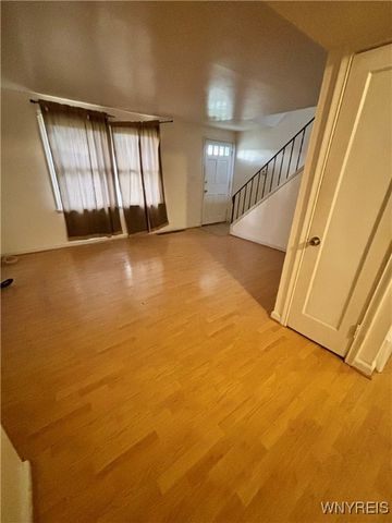 2069 Colvin Blvd, Tonawanda, NY 14150