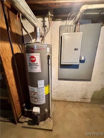 2069 Colvin Blvd, Tonawanda, NY 14150