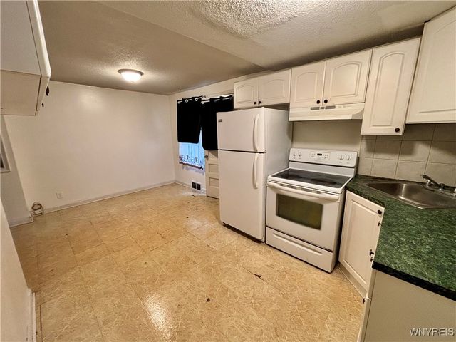 2069 Colvin Blvd, Tonawanda, NY 14150