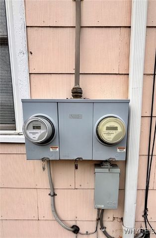 2069 Colvin Blvd, Tonawanda, NY 14150