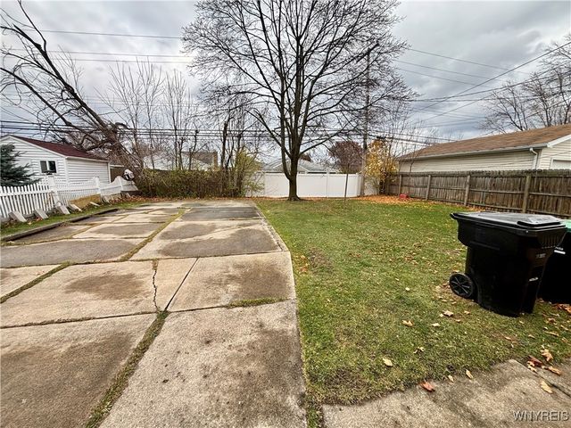 2069 Colvin Blvd, Tonawanda, NY 14150