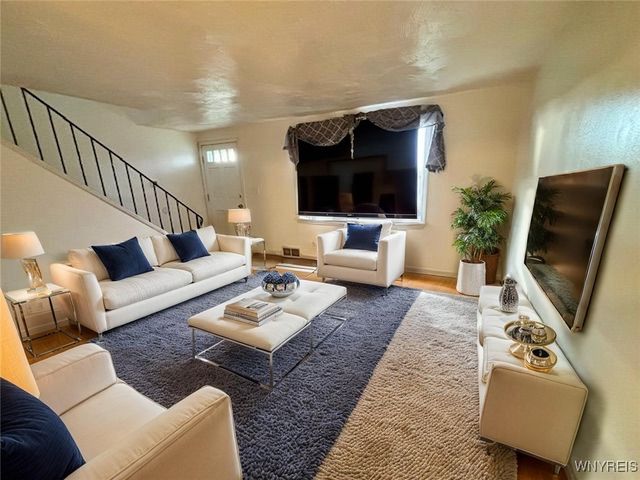 2069 Colvin Blvd, Tonawanda, NY 14150