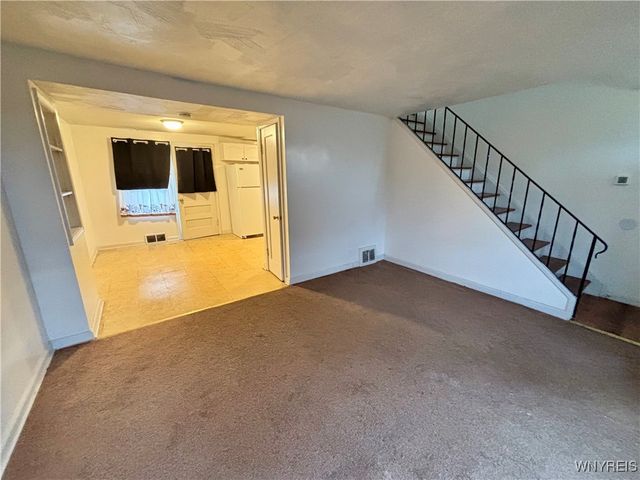 2069 Colvin Blvd, Tonawanda, NY 14150