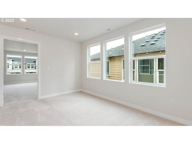 6487 Se Nasha St, Hillsboro, OR 97123