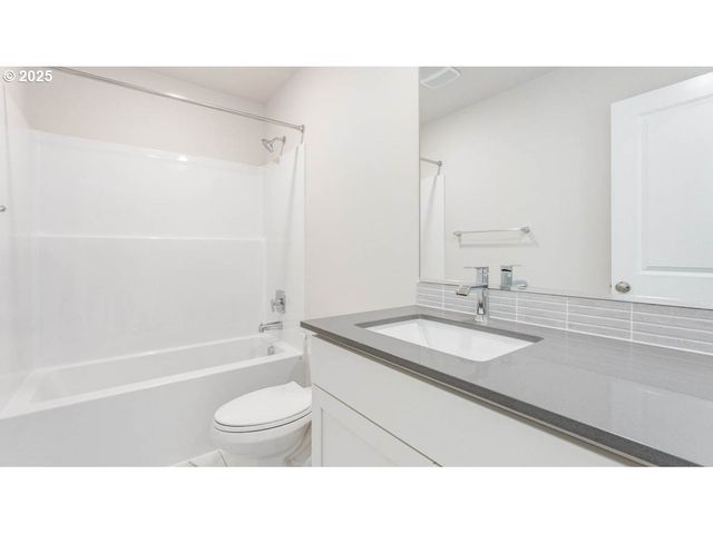 6487 Se Nasha St, Hillsboro, OR 97123