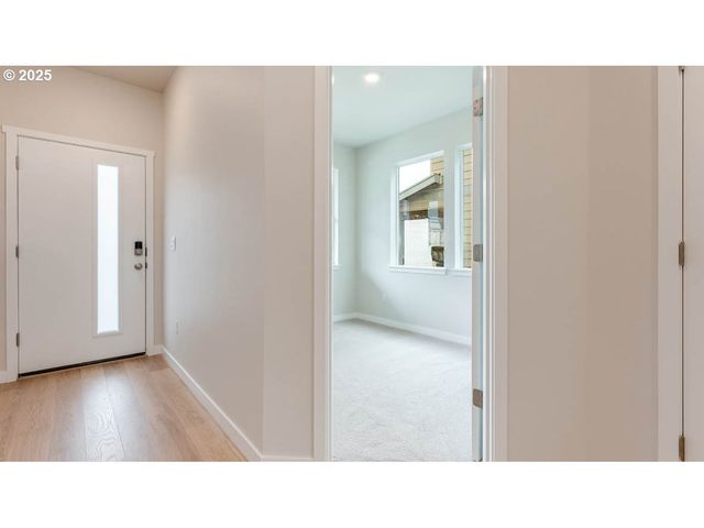 6487 Se Nasha St, Hillsboro, OR 97123