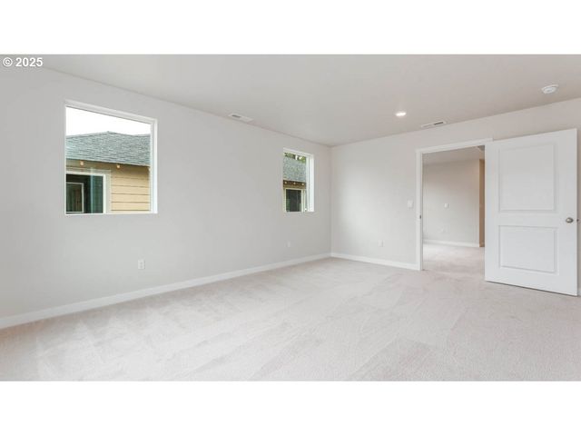 6487 Se Nasha St, Hillsboro, OR 97123