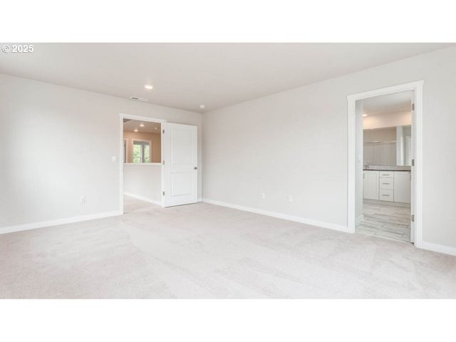 6487 Se Nasha St, Hillsboro, OR 97123