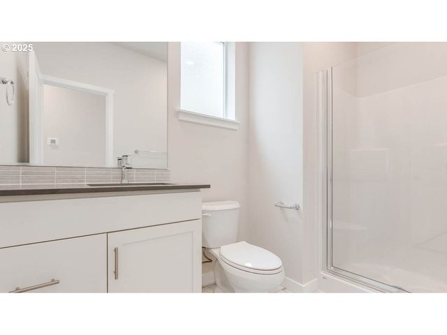 6487 Se Nasha St, Hillsboro, OR 97123