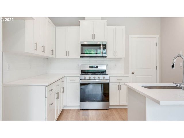 6487 Se Nasha St, Hillsboro, OR 97123