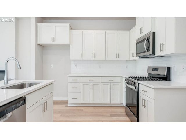 6487 Se Nasha St, Hillsboro, OR 97123