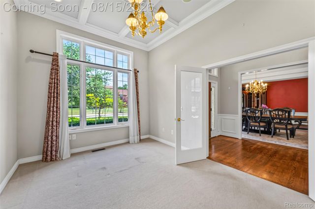 6725 Michael Drive, Troy, MI 48098