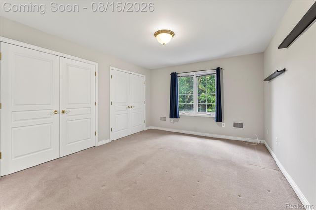 6725 Michael Drive, Troy, MI 48098