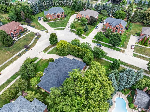 6725 Michael Drive, Troy, MI 48098