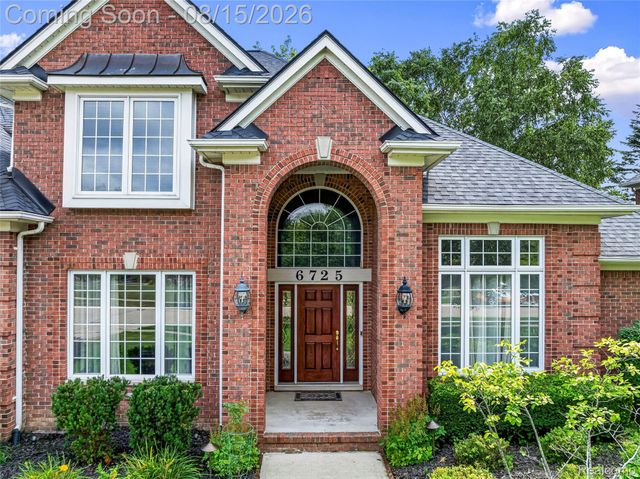 6725 Michael Drive, Troy, MI 48098
