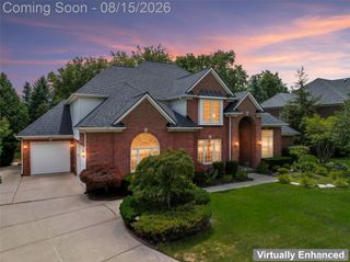 6725 Michael Drive, Troy, MI 48098