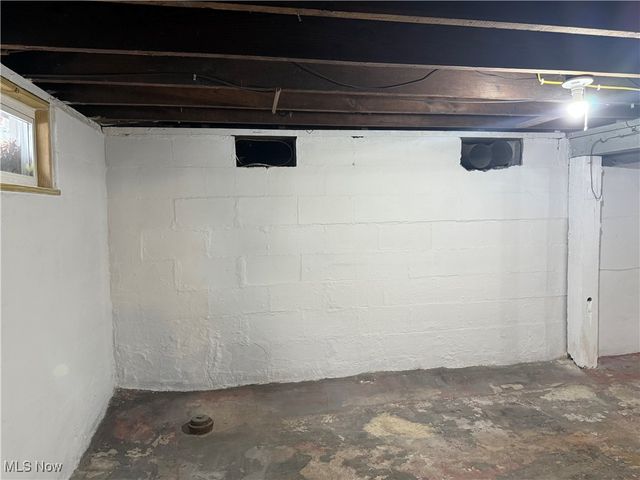 250 Laurel Street, Youngstown, OH 44505