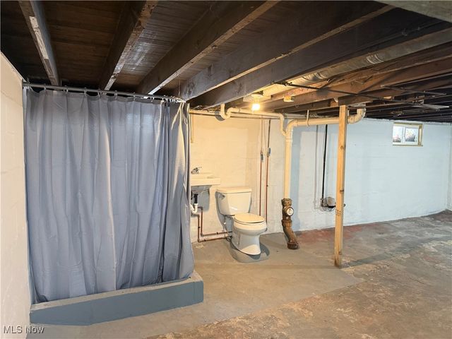 250 Laurel Street, Youngstown, OH 44505