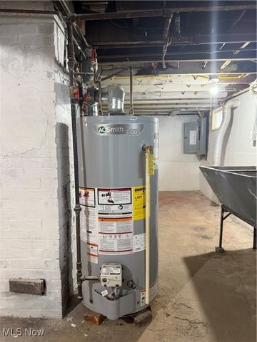 250 Laurel Street, Youngstown, OH 44505