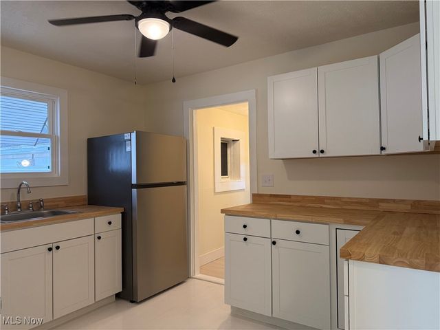 250 Laurel Street, Youngstown, OH 44505