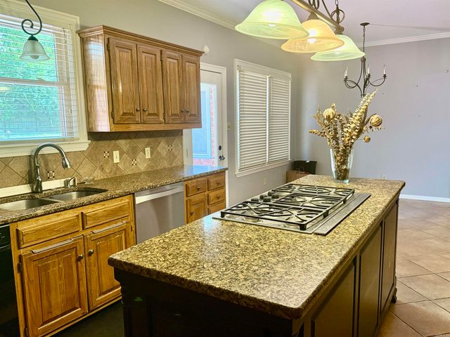 9 Longlea Cv Cove, Little Rock, AR 72212