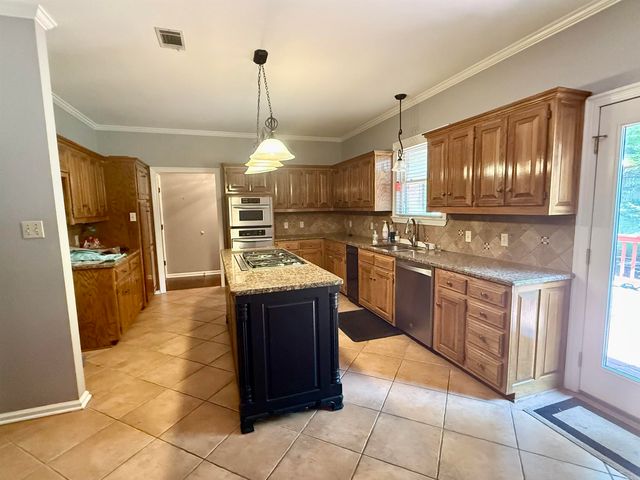 9 Longlea Cv Cove, Little Rock, AR 72212