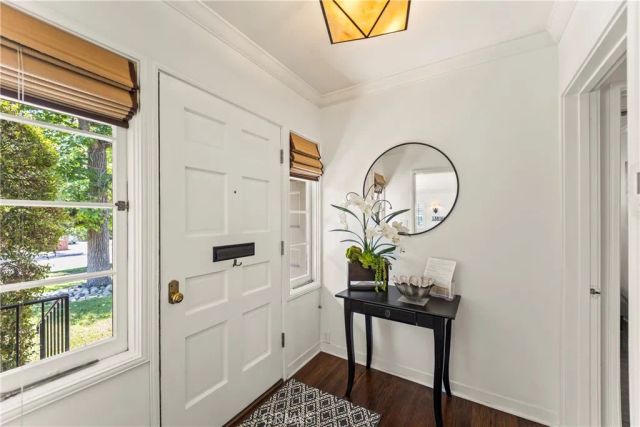 2205 Las Lunas, Pasadena, CA 91107