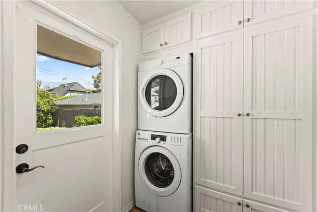 2205 Las Lunas, Pasadena, CA 91107