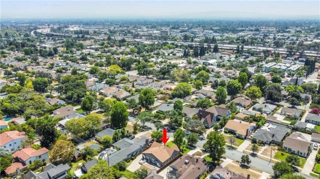 2205 Las Lunas, Pasadena, CA 91107