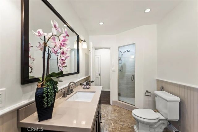 2205 Las Lunas, Pasadena, CA 91107