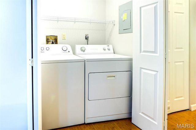 13819 Amiot Drive D, Maryland Heights, MO 63146