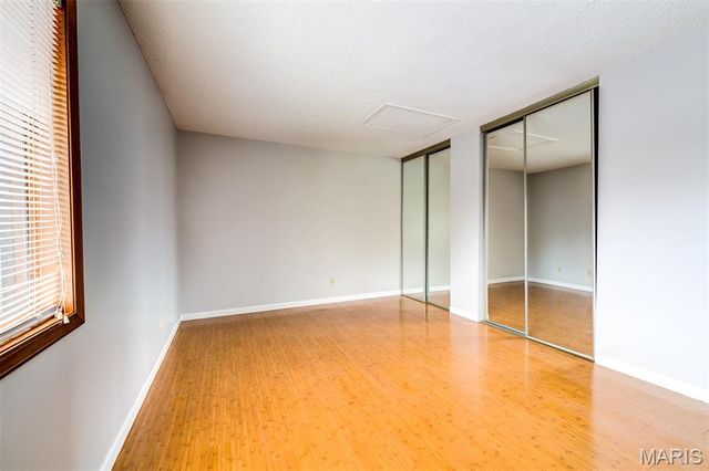 13819 Amiot Drive D, Maryland Heights, MO 63146