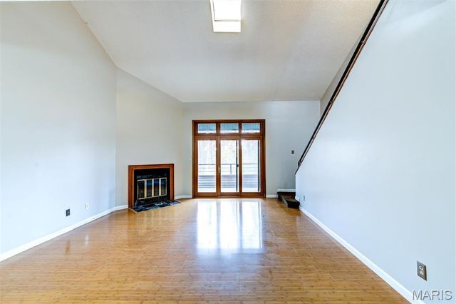 13819 Amiot Drive D, Maryland Heights, MO 63146