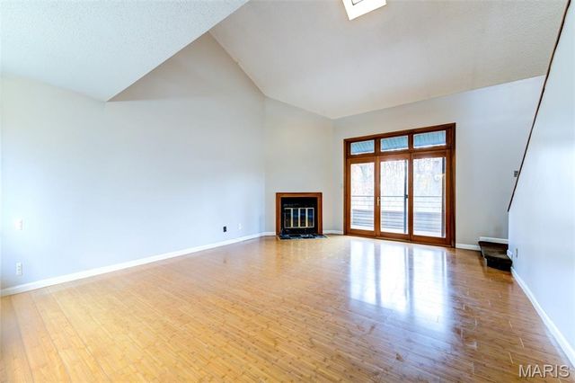 13819 Amiot Drive D, Maryland Heights, MO 63146