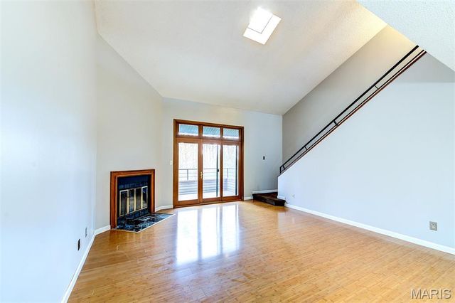 13819 Amiot Drive D, Maryland Heights, MO 63146