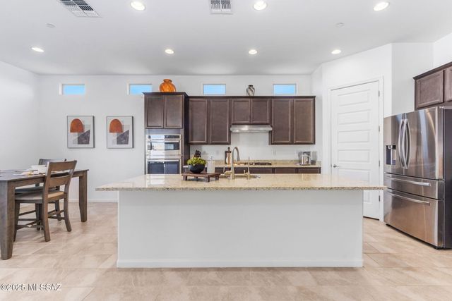 7931 S Desert Indigo Drive, Tucson, AZ 85747