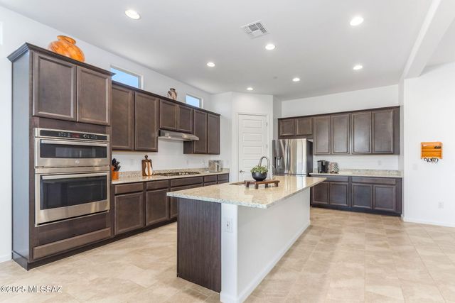 7931 S Desert Indigo Drive, Tucson, AZ 85747