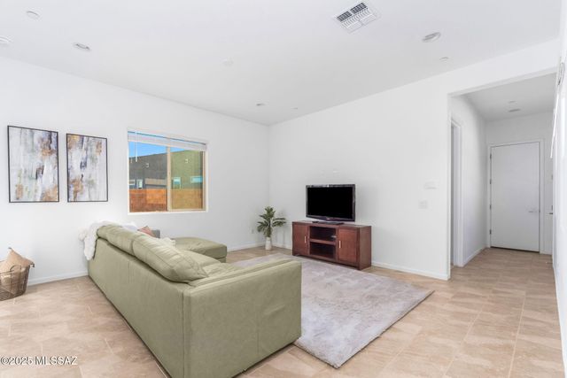 7931 S Desert Indigo Drive, Tucson, AZ 85747