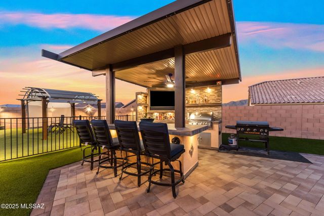 7931 S Desert Indigo Drive, Tucson, AZ 85747