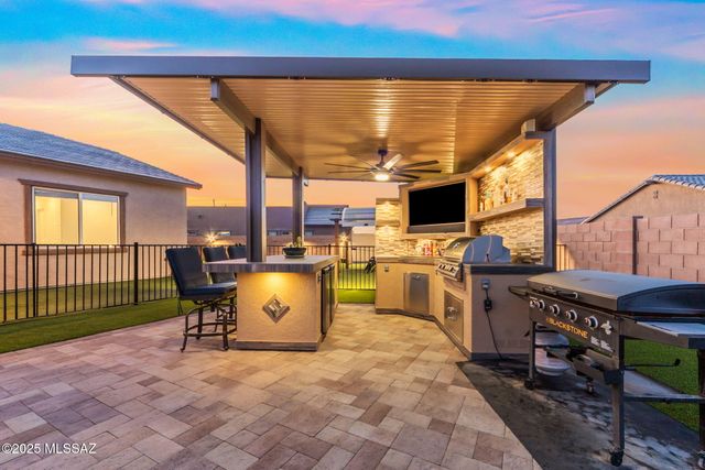 7931 S Desert Indigo Drive, Tucson, AZ 85747