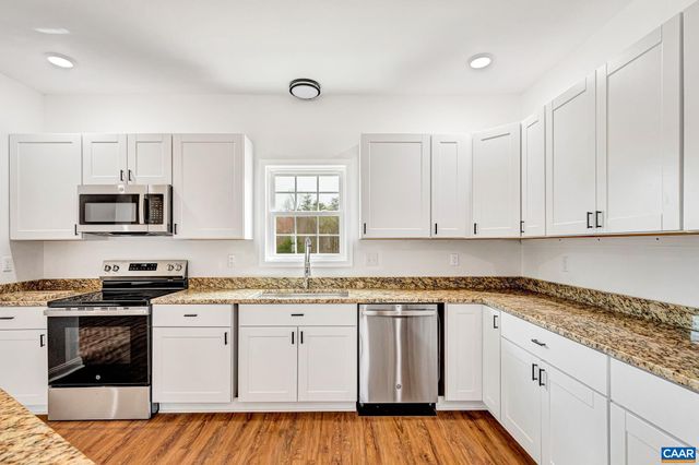 6682 COURTHOUSE RD, Louisa, VA 23093