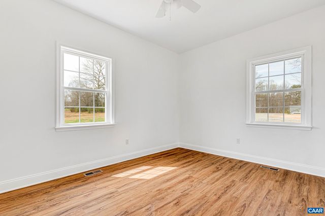 6682 COURTHOUSE RD, Louisa, VA 23093