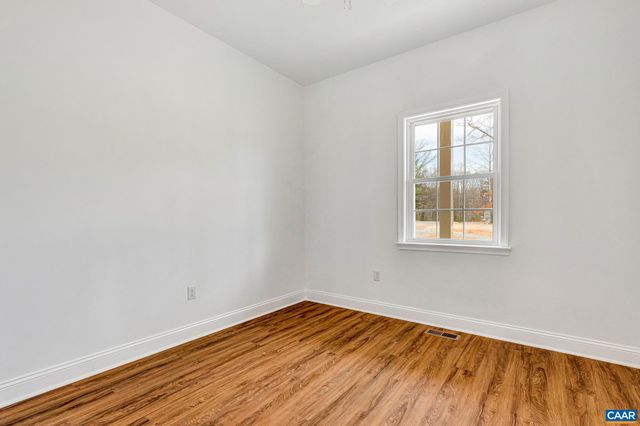6682 COURTHOUSE RD, Louisa, VA 23093