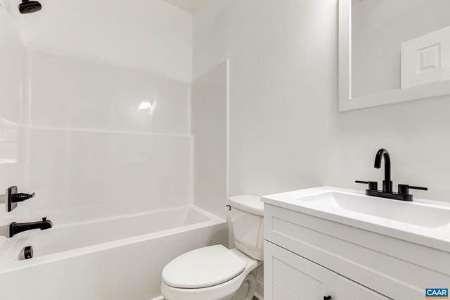 6682 COURTHOUSE RD, Louisa, VA 23093