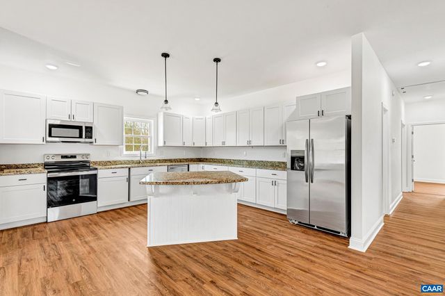 6682 COURTHOUSE RD, Louisa, VA 23093
