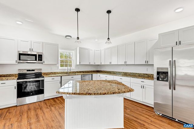6682 COURTHOUSE RD, Louisa, VA 23093