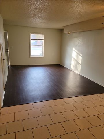 596 N Betty Jo Drive, Fayetteville, AR 72701