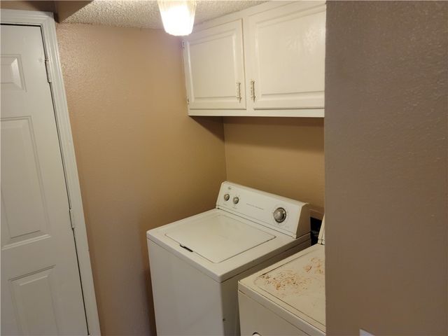 596 N Betty Jo Drive, Fayetteville, AR 72701