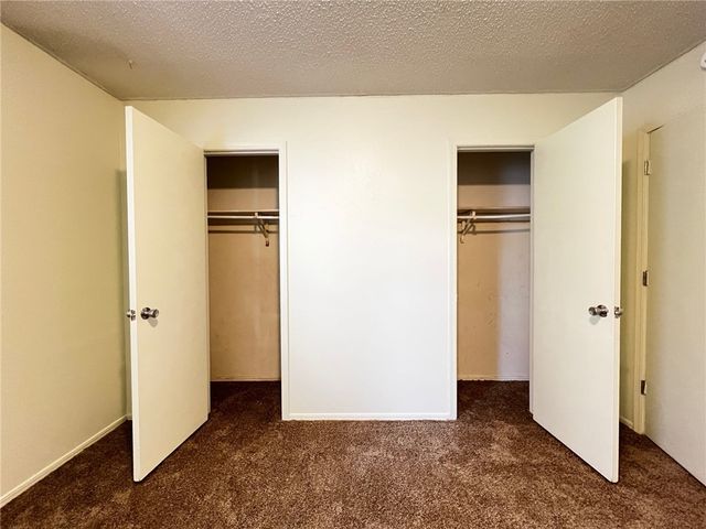 596 N Betty Jo Drive, Fayetteville, AR 72701