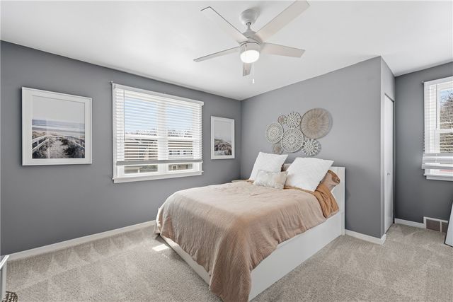 137 E Pennview St, Shaler, PA 15223